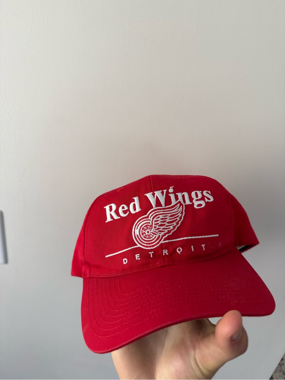 Vintage Detroit Red Wings 90’s NHL Embroidered Red White Snapback Hat Logo Cap